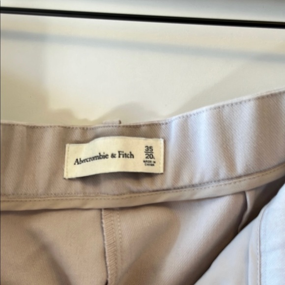 A&F tailored straight pant, XXL, US20. Light taupe. - Picture 6 of 12